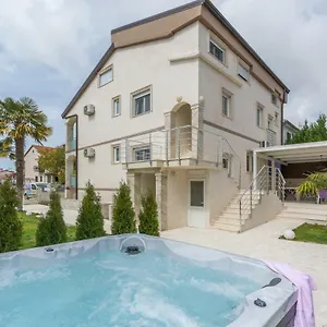 Stephany Appartamento Porec